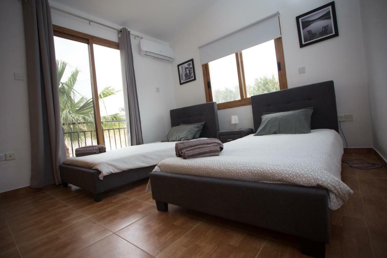 Serene Serenity Paphos ภายนอก รูปภาพ
