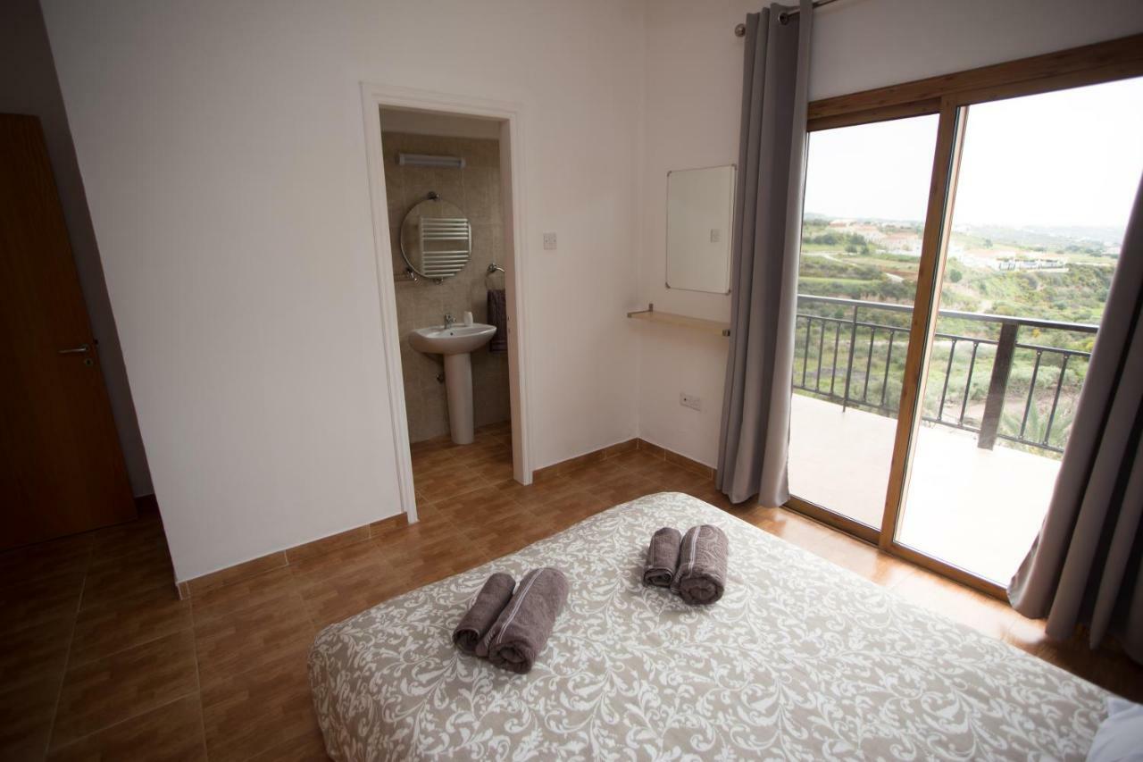 Serene Serenity Paphos ภายนอก รูปภาพ