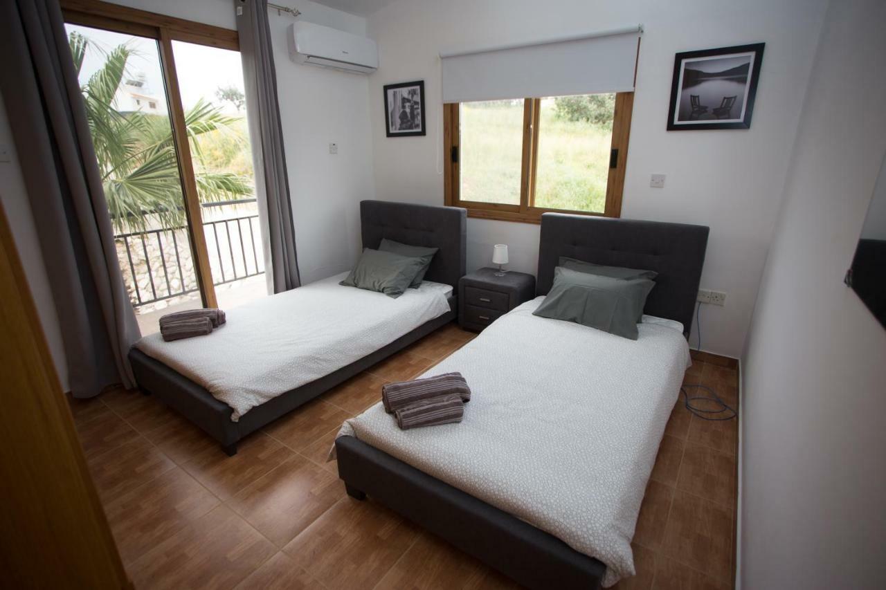 Serene Serenity Paphos ภายนอก รูปภาพ